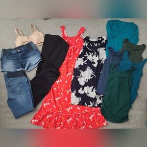 Maternity Lot size small/medium - 12 items